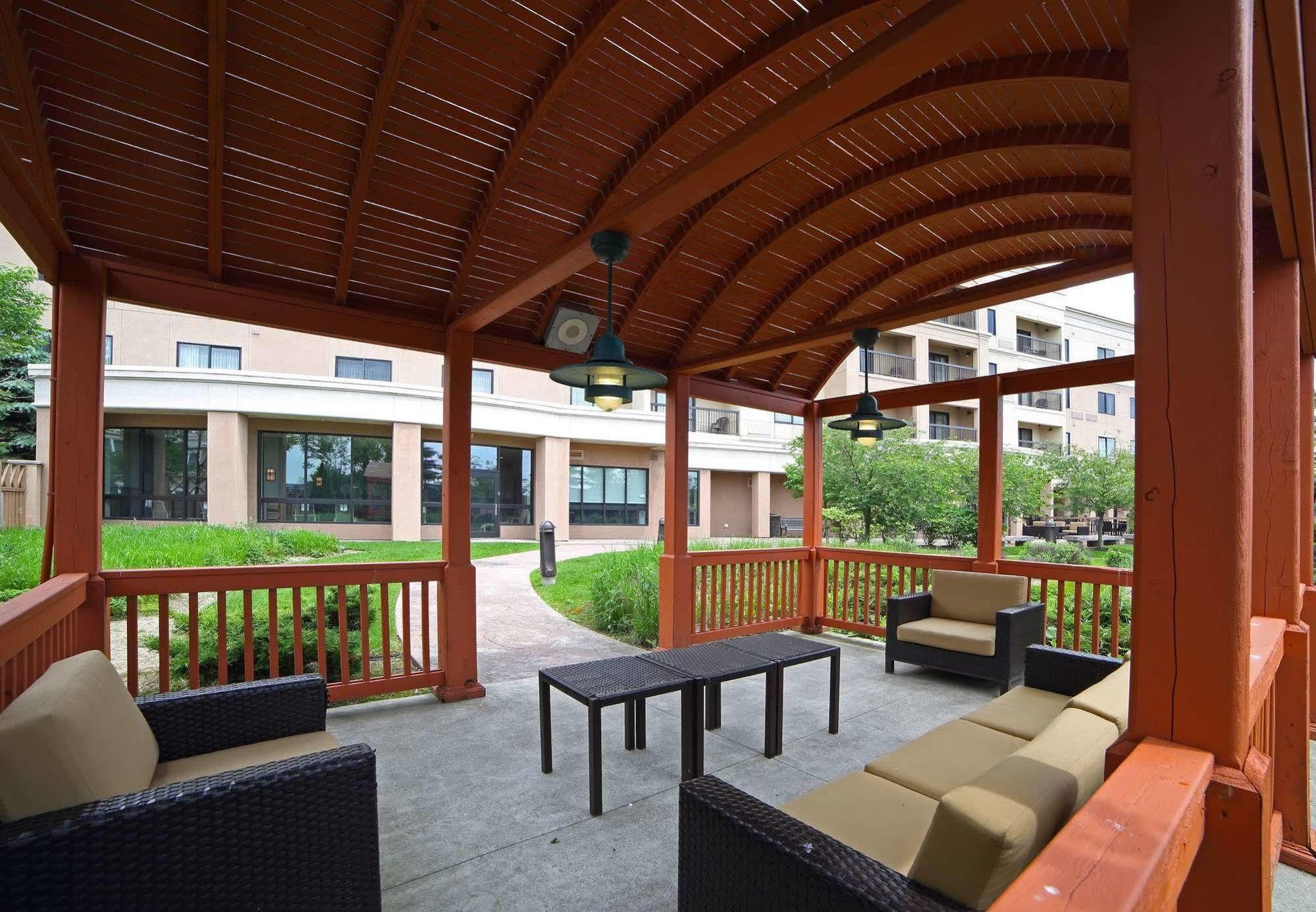Courtyard By Marriott Mississauga-Airport Corporate Centre West Hotel Exterior foto